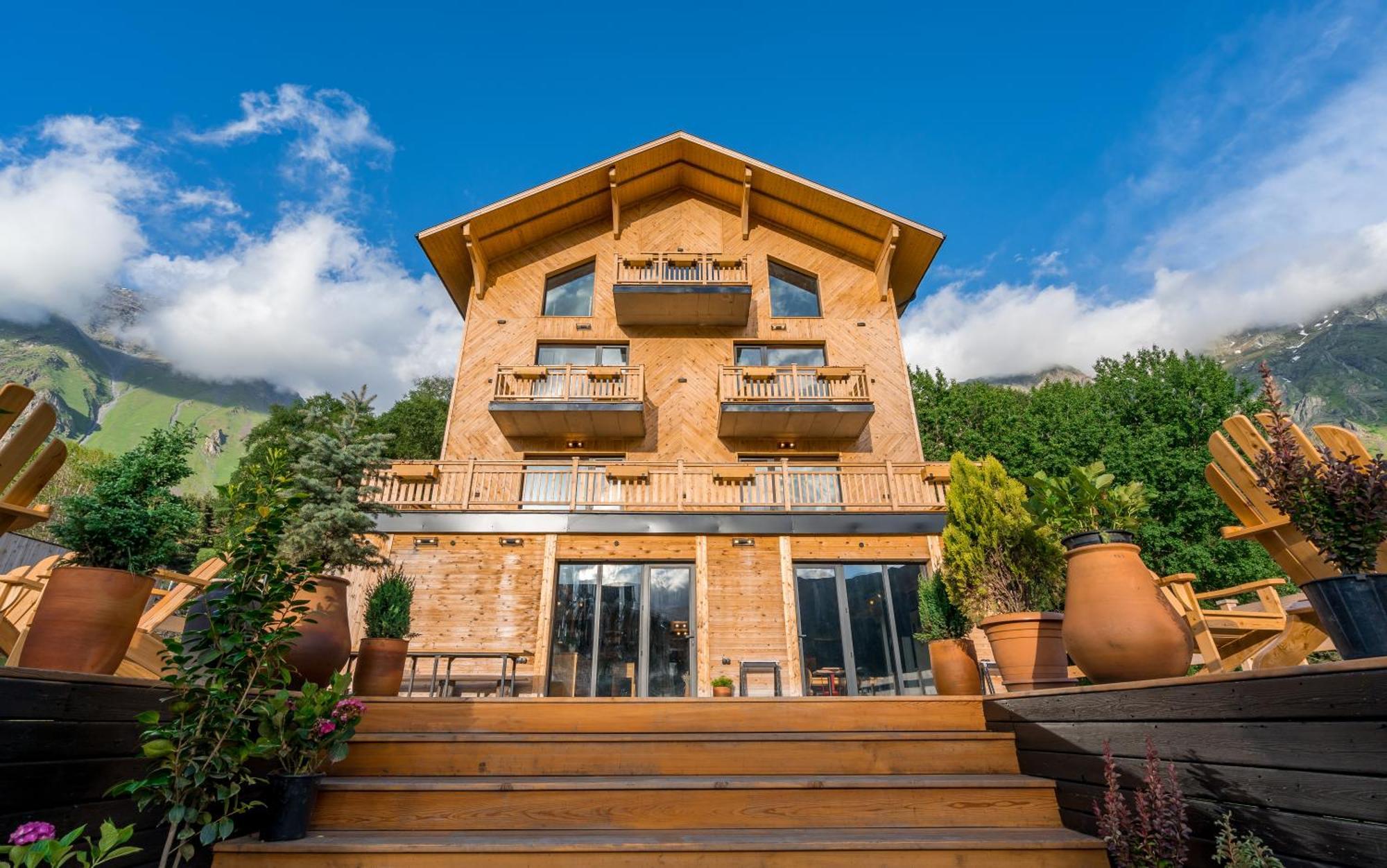 1740 Boutique Hotel Kazbegi Exterior photo