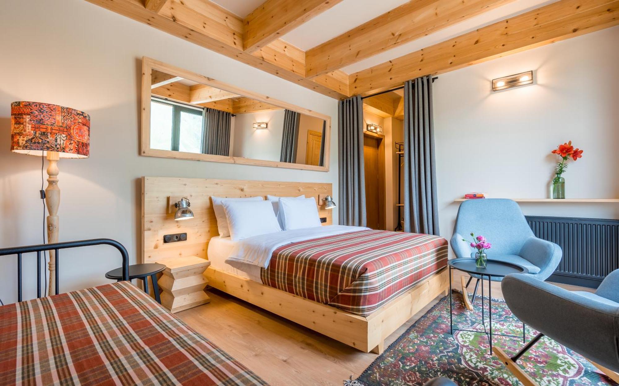 1740 Boutique Hotel Kazbegi Exterior photo
