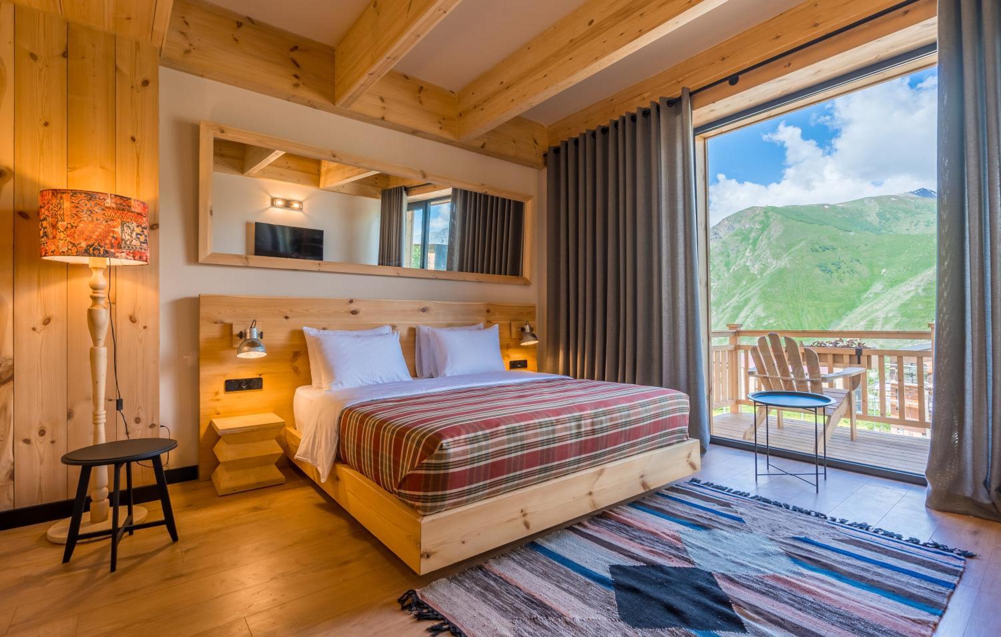 1740 Boutique Hotel Kazbegi Exterior photo